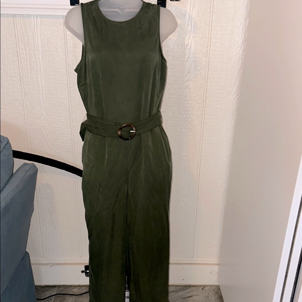 Sleeveless Olive Green jumpsuit